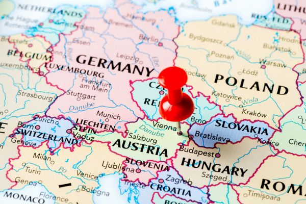 اقامت اروپا از راه تمکن مالی اتریش